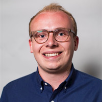 Headshot of Zach Hennenfent